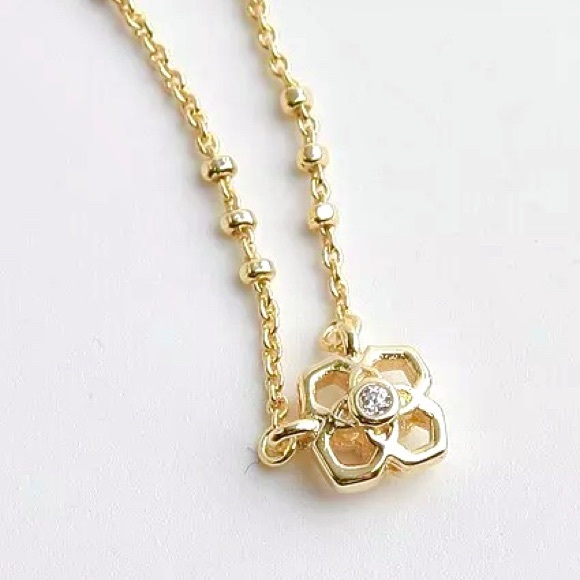 Kendra Scott Jewelry - ✨SOLD✨KENDRA Gold Rue Clover Logo Necklace